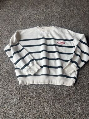 H&M Striped Cropped Sweatshirt Womens Small Cream Navy Oversized Minimal